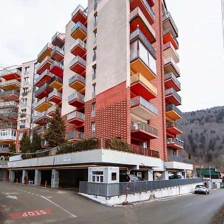 Apartment Mountain Dream
