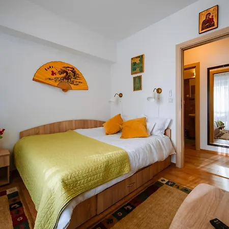 Apartment Mountain Dream